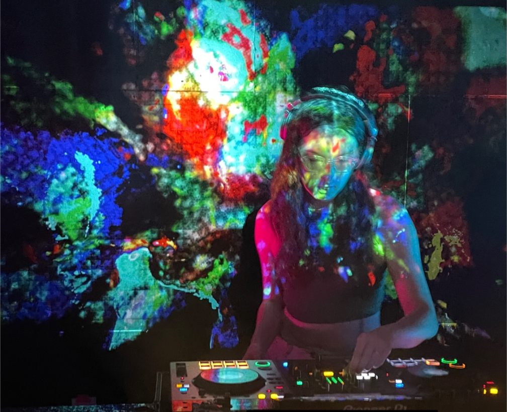 @bradyc.design performs with Apama visuals